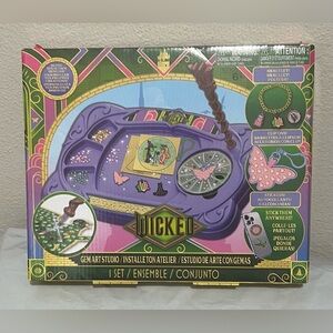 Universal Wicked Gem Art Studio – DIY Jewelry & Charm Craft Kit Kids Craft Set